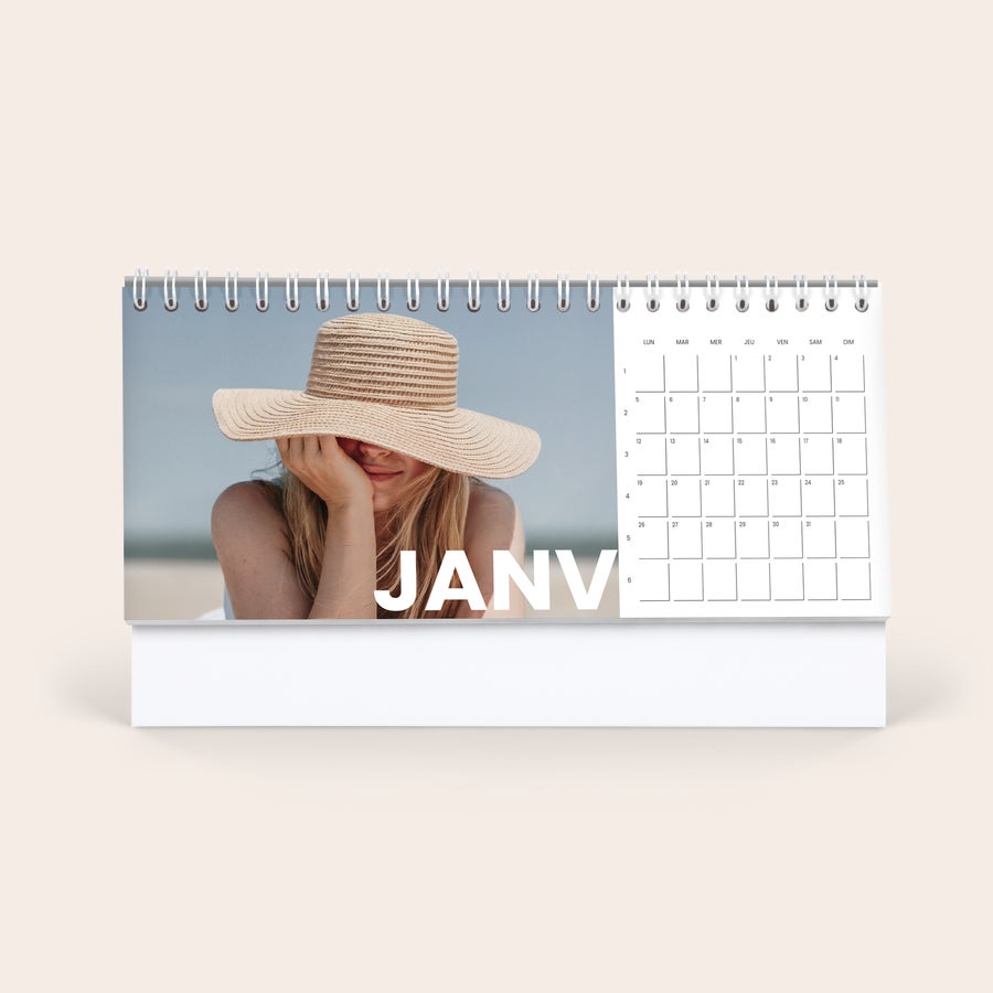 Calendrier de bureau personnalisé Calendrier de bureau personnalisé avec photo de femme souriante et mois de JANV