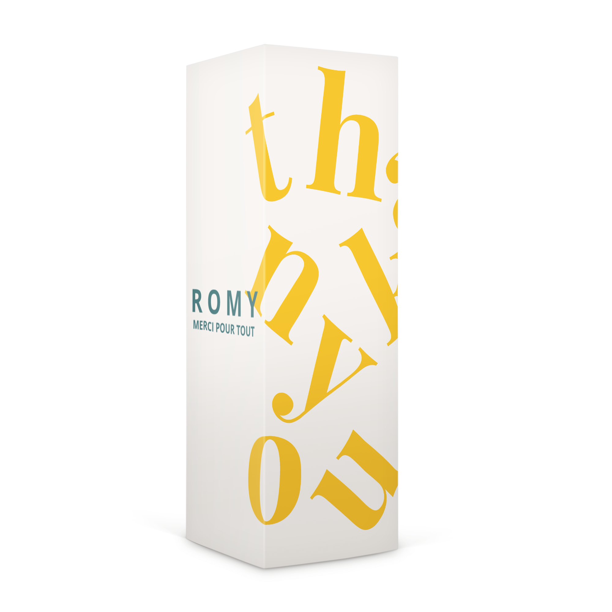 Coffret personnalisé de noix imprimé avec le prénom Romy et le message Merci pour tout