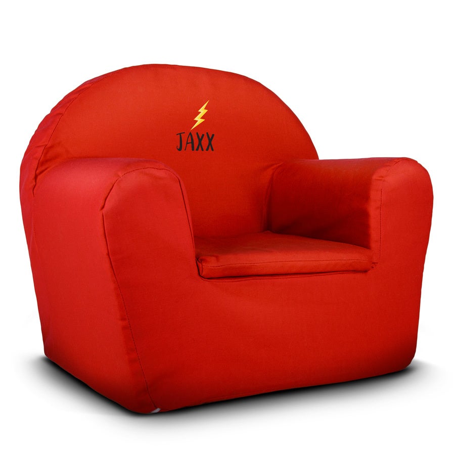 Fauteuil enfant rouge personnalisé avec le prénom Jaxx et un éclair imprimés, un fauteuil enfant bien confortable.