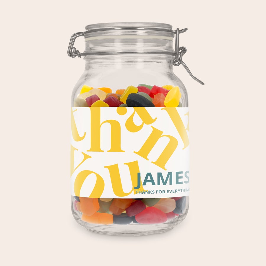 Personalizovaná sklenice na sladkosti Personalizovaná sladká sklenice s vinnými žvýkačkami, potištěná s nápisem Thank You James