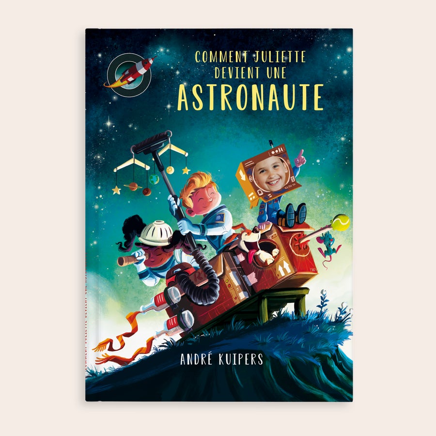Comment puis-je devenir astronaute ? - Livre pour enfant personnalisé Livre personnalisé Comment devenir astronaute Couverture rigide avec un enfant rieur imprimé sur le casque spatial