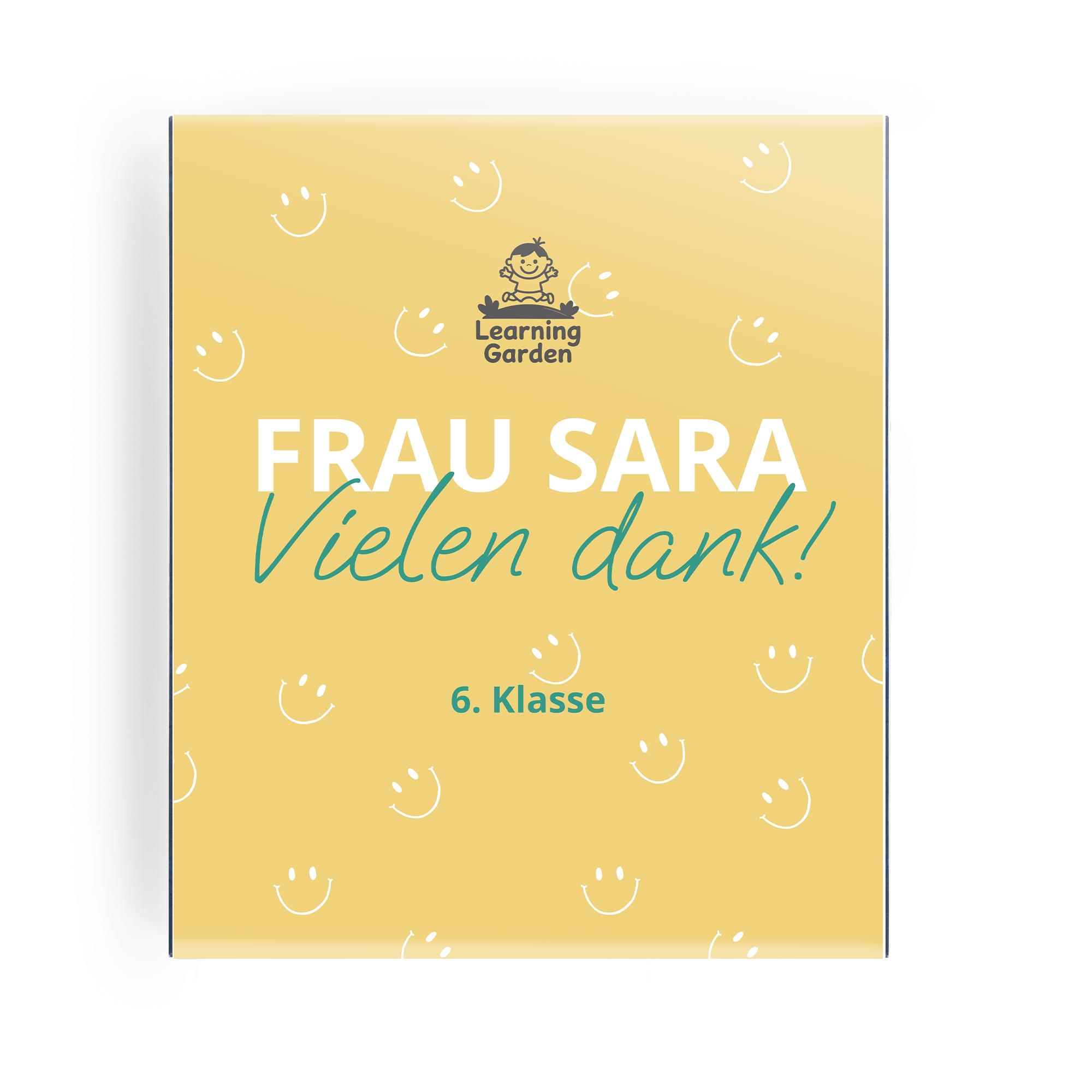 Personalisierte gelbe Teebox bedruckt mit Lächeln und dem Text "Frau Sara Vielen Dank! 6. Klasse", Dein eigenes Teeparadies wartet auf dich