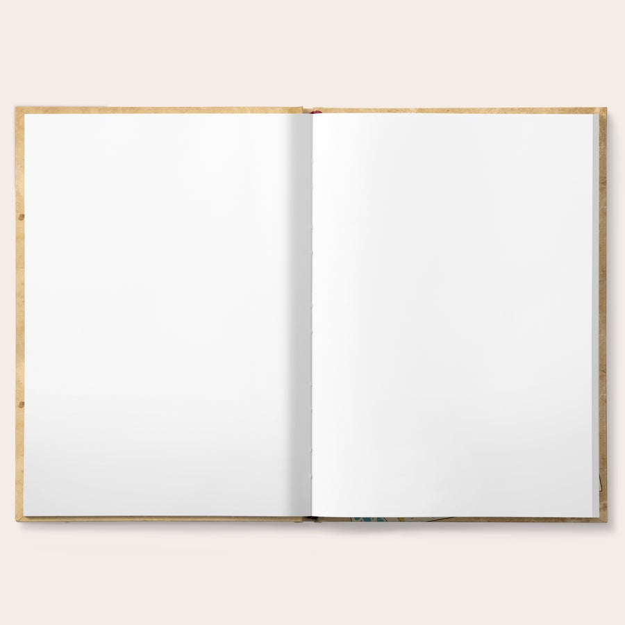 Book - Travel Journal Rejsejournal med blanke sider og omslag til personalisering med navn og foto. Lav hver tur uforglemmelig.