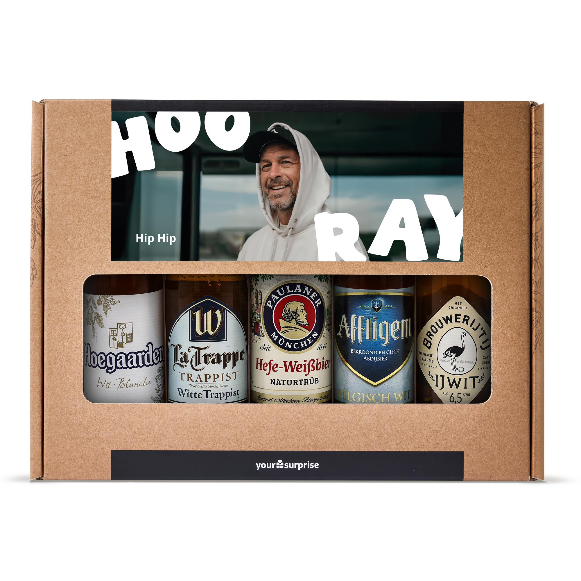 Personalizovaná darčeková sada piva s piatimi fľašami piva Weizen a vlastnou fotografiou muža, s textom "Hoo Ray".