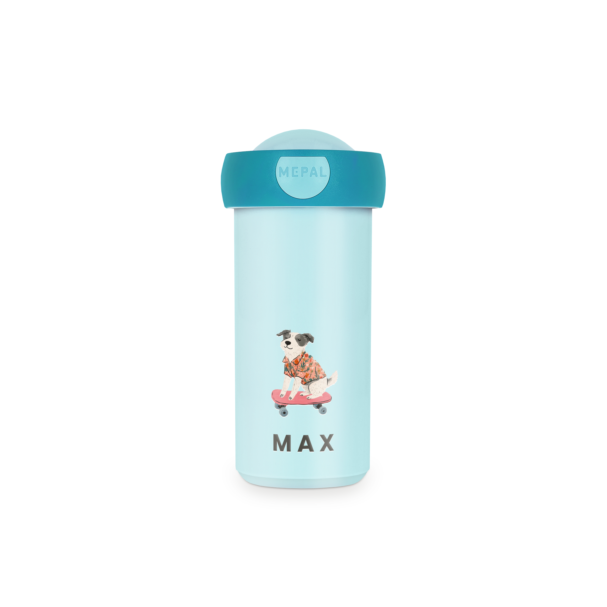 Heller Mepal Schulbecher, bedruckt mit einem Hund auf einem Skateboard und dem Namen MAX, perfekt als personalisierter Schulbecher
