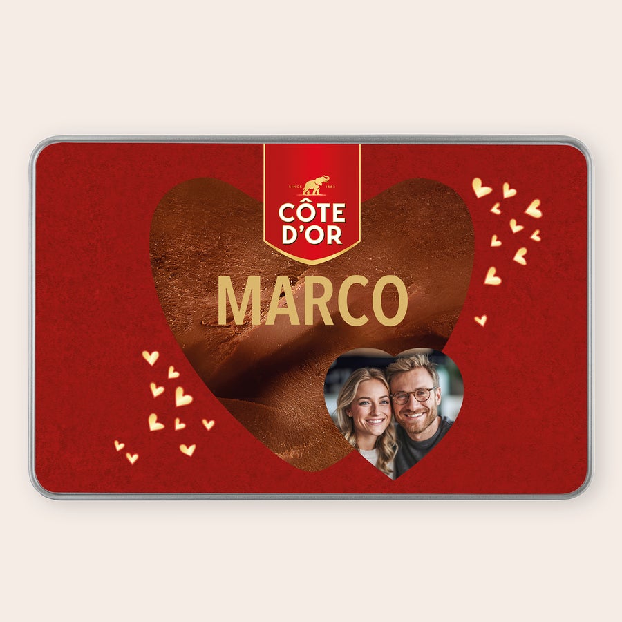Cadeaublik bedrukken - Mini Bouchée Gepersonaliseerde Côte d’Or Mini Bouchée Chocolade Box met naam - Rechthoek. Rode doos met hart, naam Marco en foto op de voorkant.