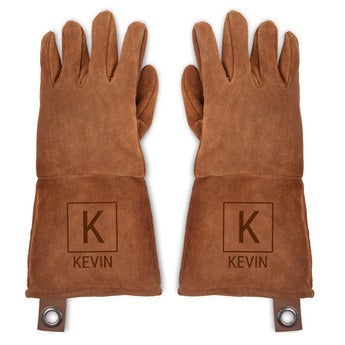 Leather oven gloves