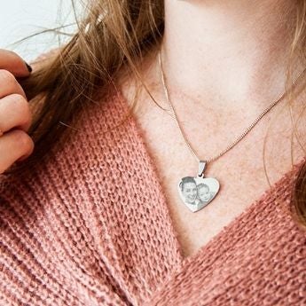 Blog - How it's made: Engraved necklace pendants
